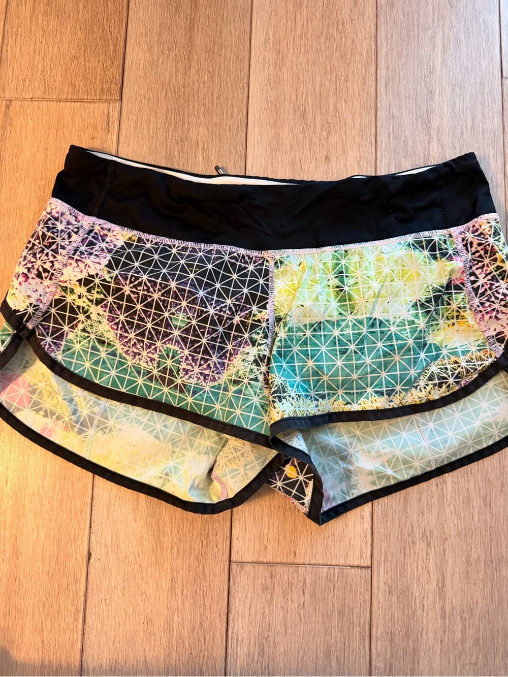 lululemon athletica Black Waist Multi-Color Geometric Athletic Shorts